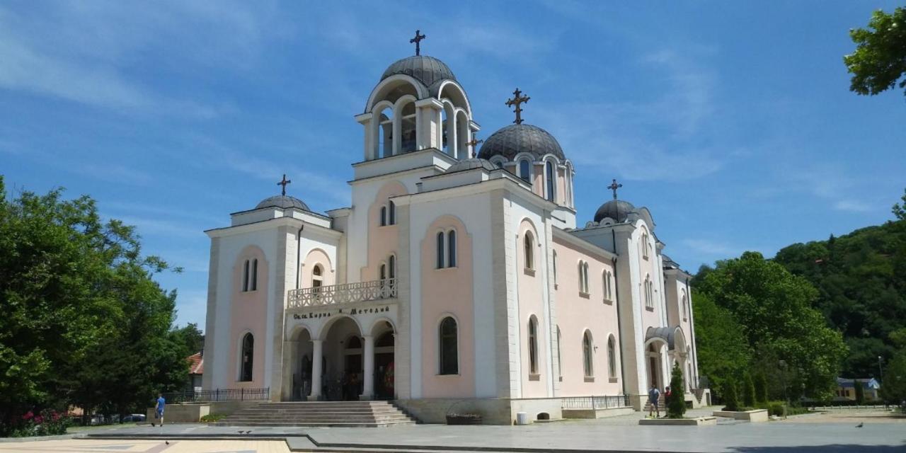 The Tinkov House In Ловеч Екстериор снимка